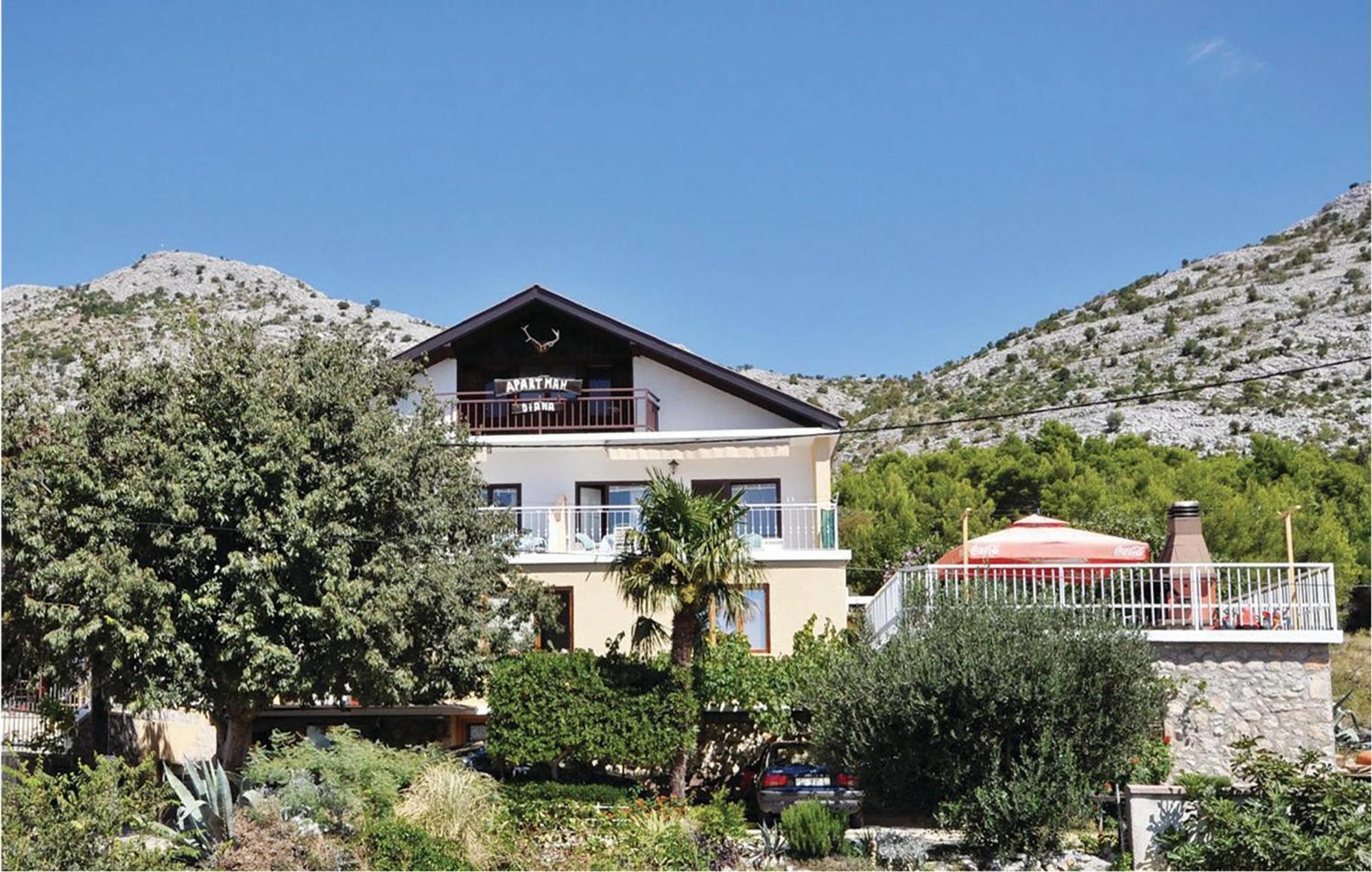 Apartman Awesome Apartment In Starigrad Paklenica Starigrad Paklenica
